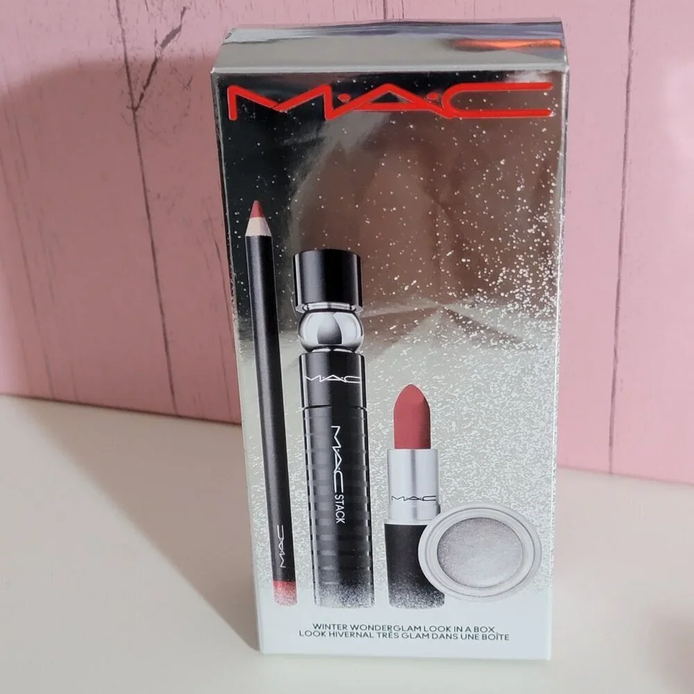 MAC Winter Wonderglam Holiday 4 Piece Set - Picture 2 of 8
